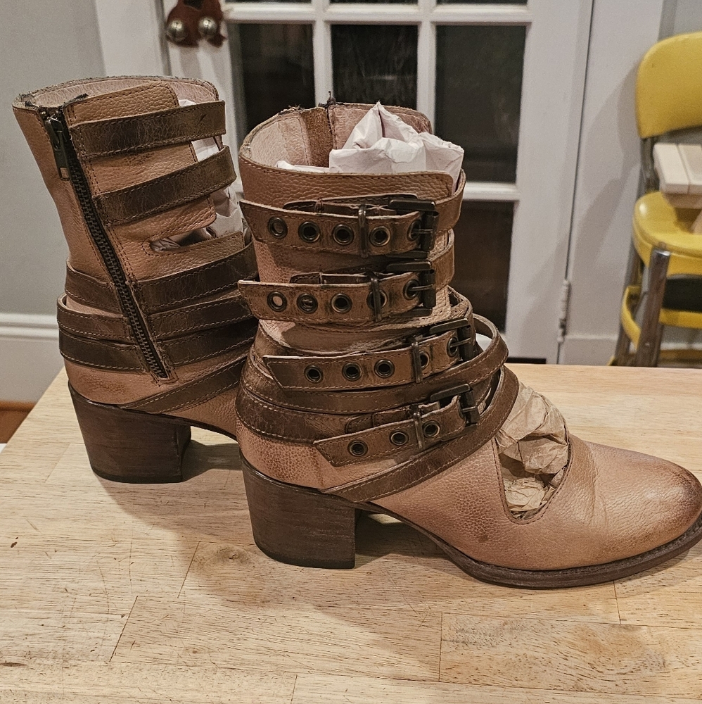 Freebird By Steven Clover Taupe 10 - Picture 5 of 8